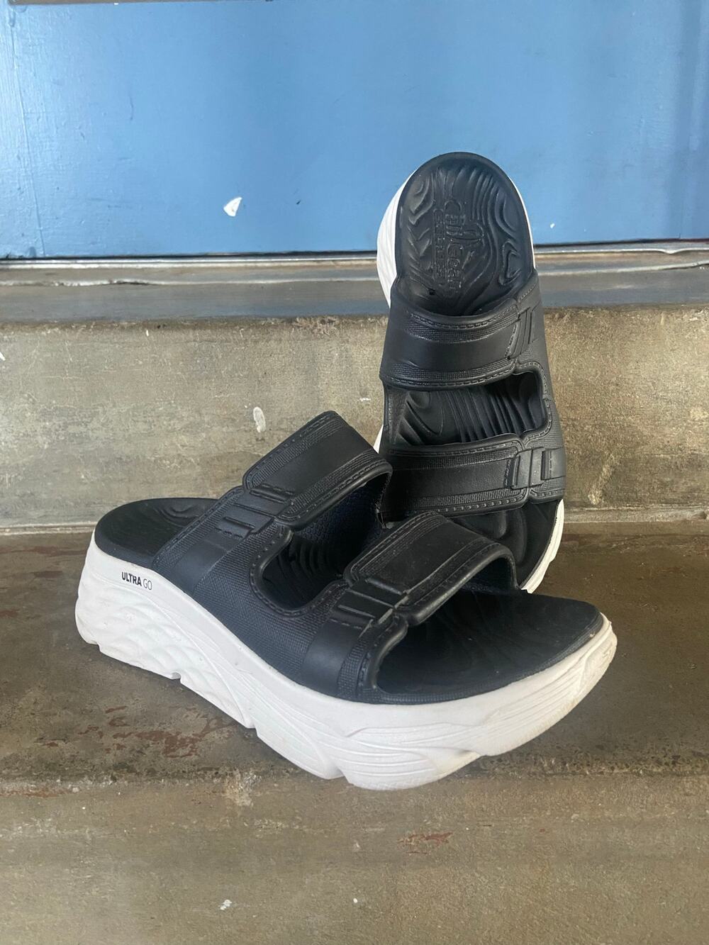 Skechers Cali Gear Aura black waterproof EVA max cushioning thick sole sandals